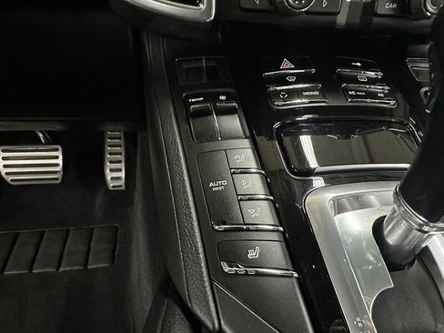 Used 2012 Porsche Cayenne S image 19