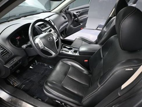 Used 2016 Nissan Altima 2.5 SL w/ Moonroof Package image 18