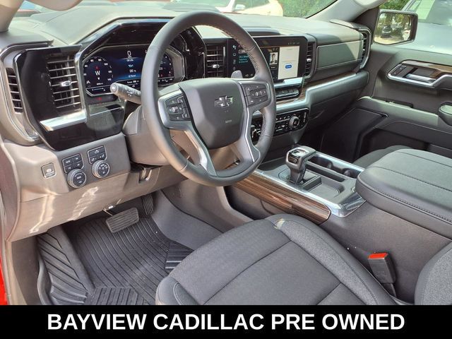 Used 2025 Chevrolet Silverado 1500 LT Trail Boss AWD/4WD image 19