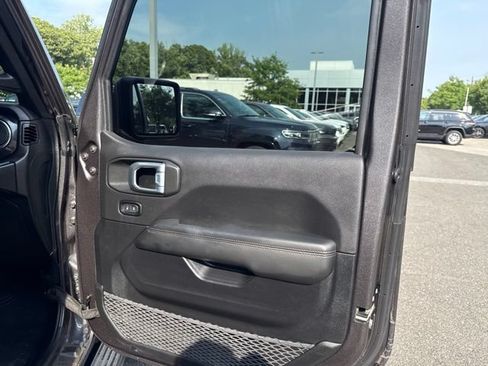 Used 2021 Jeep Wrangler Unlimited Rubicon w/ Trailer Tow Package AWD/4WD image 32