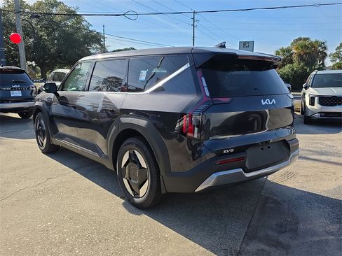 New 2026 Kia EV9 Light image 5