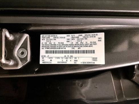 Used 2018 Ford Escape SE w/ SE Sync 3 Package FWD image 32
