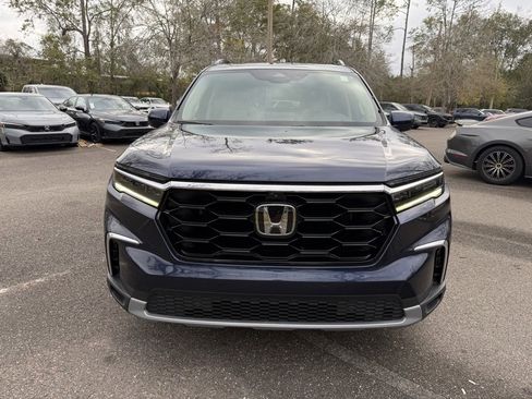 Certified 2023 Honda Pilot Elite image 2