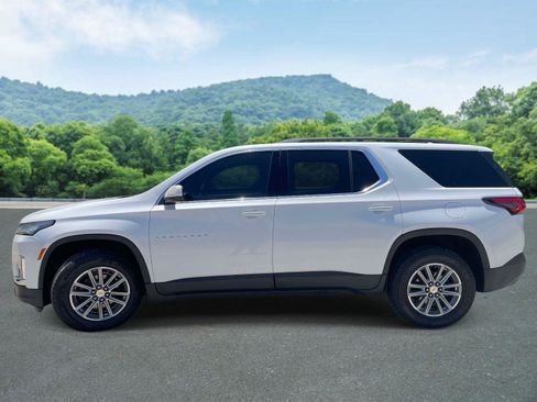 Used 2022 Chevrolet Traverse LT FWD image 24