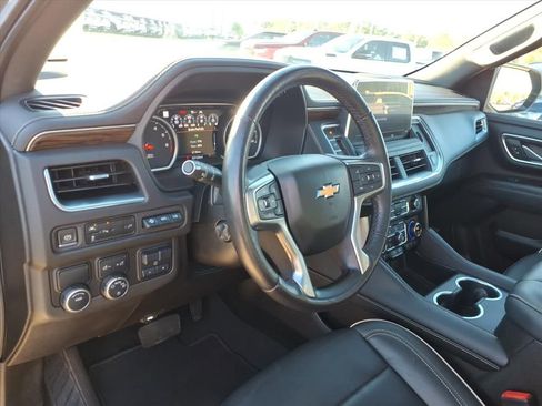 Used 2021 Chevrolet Tahoe Premier w/ Premium Package image 18