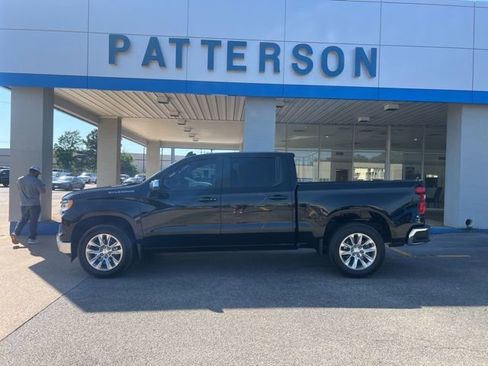 Used 2024 Chevrolet Silverado 1500 LT w/ Convenience Package II RWD image 1
