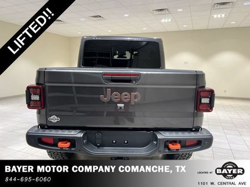 Used 2025 Jeep Gladiator Mojave AWD/4WD image 4
