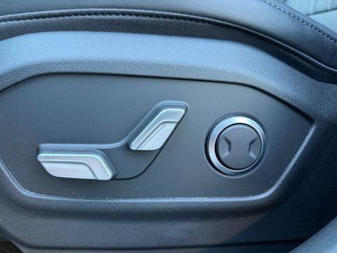 Certified 2025 Hyundai Santa Fe SEL image 15