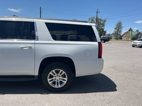 Used 2018 Chevrolet Suburban LT AWD/4WD image 10