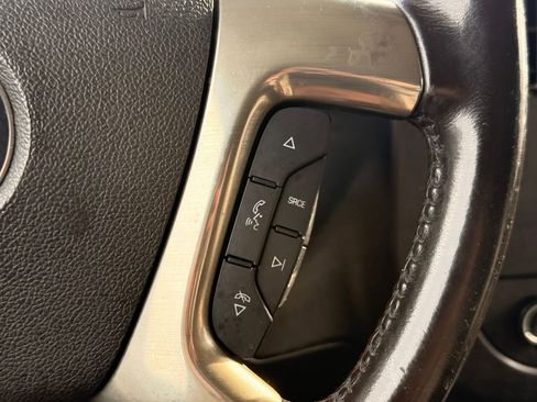 Used 2018 Chevrolet Express 3500 w/ Driver Convenience Package image 25