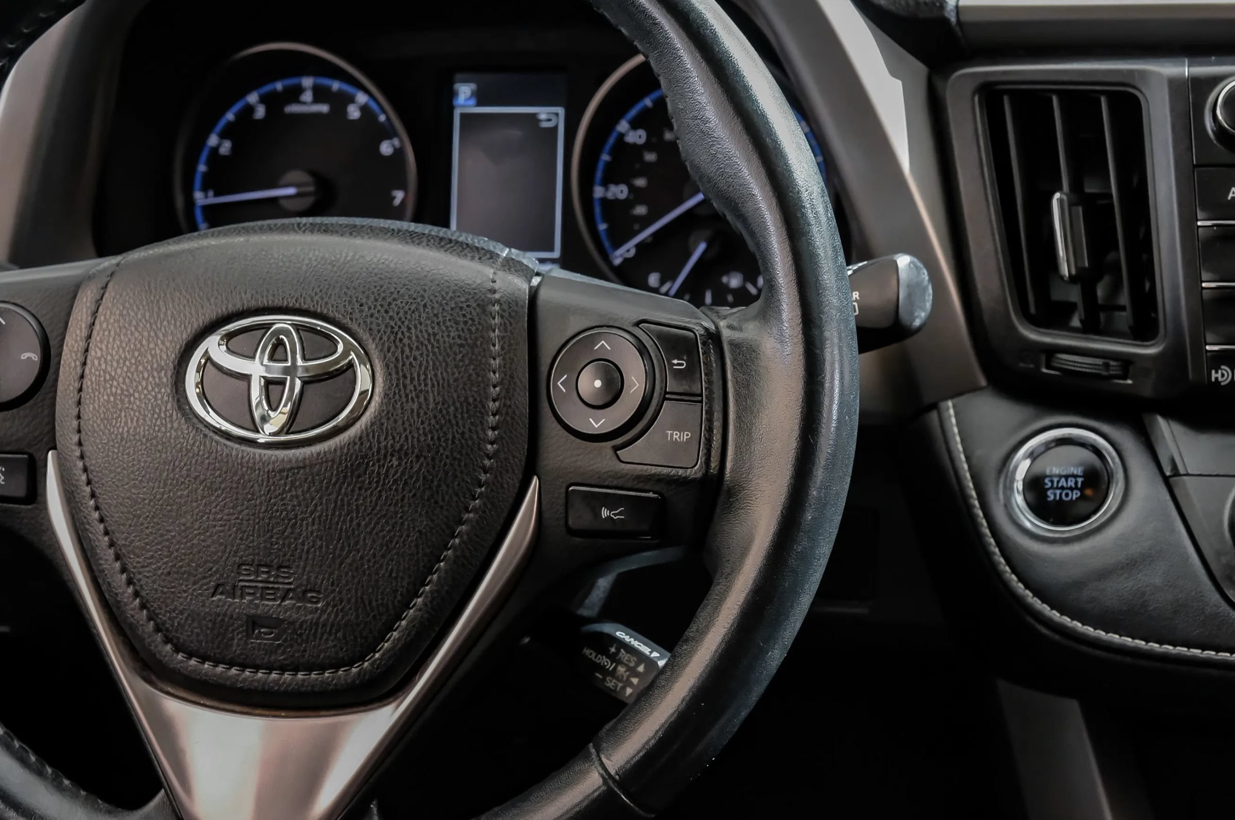 Used 2018 Toyota RAV4 XLE w/ Plus Extra Value Package FWD image 20