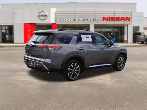 New 2026 Nissan Pathfinder Platinum w/ Cargo Package FWD image 3