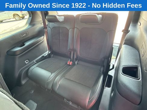 Used 2025 Jeep Grand Cherokee L Laredo AWD/4WD image 22