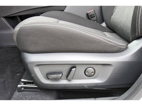 Used 2025 Nissan Rogue SV image 26