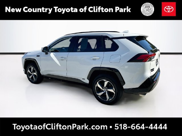 Used 2023 Toyota RAV4 SE w/ Weather & Moonroof Package AWD/4WD image 5