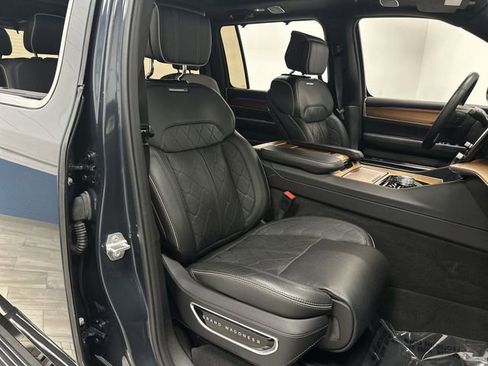 Used 2024 Jeep Grand Wagoneer Series III image 36