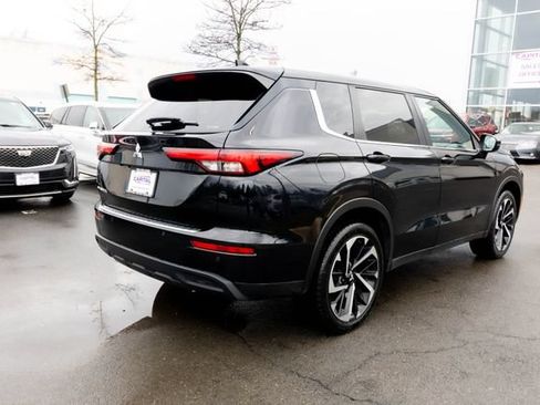 Used 2022 Mitsubishi Outlander ES AWD/4WD image 12