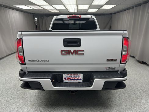 Used 2017 GMC Canyon SLE w/ All Terrain Package AWD/4WD image 3