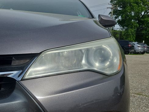 Used 2015 Toyota Camry LE FWD image 11