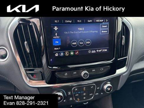 Used 2021 Chevrolet Traverse LT image 24