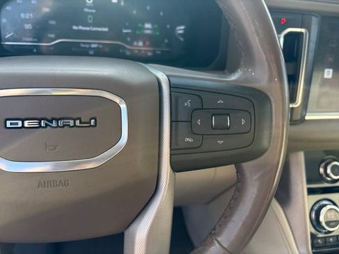Used 2022 GMC Yukon XL Denali w/ Denali Ultimate Package AWD/4WD image 8