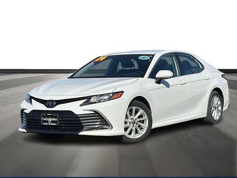 Used 2024 Toyota Camry LE image 1