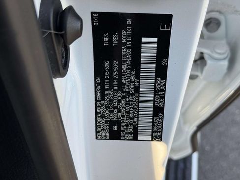 Used 2018 Lexus LX 570 4WD w/ Luxury Package image 35