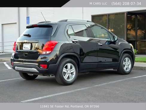 Used 2020 Chevrolet Trax LT w/ LT Convenience Package FWD image 6