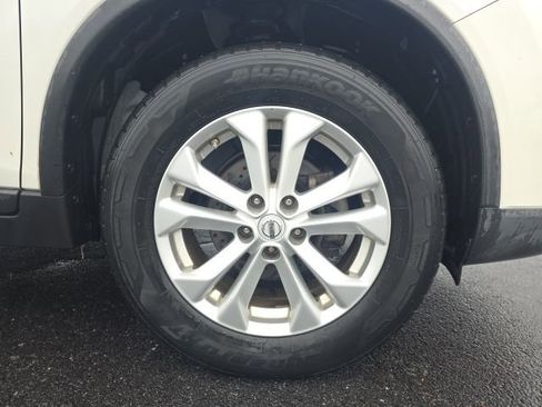 Used 2016 Nissan Rogue SV w/ SV Premium Package AWD/4WD image 11