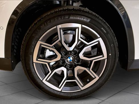 New 2026 BMW X1 xDrive28i w/ Technology Package AWD/4WD image 11