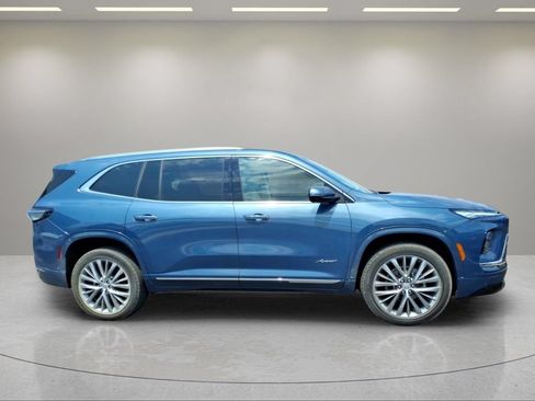 Used 2025 Buick Enclave Avenir w/ LPO, Floor Liner Package AWD/4WD image 2