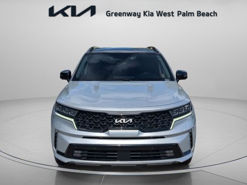 Certified 2022 Kia Sorento SX image 3