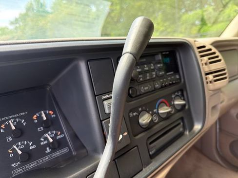 Used 1998 GMC Sierra 1500 2WD Extended Cab w/ Imagemax Pkg image 21