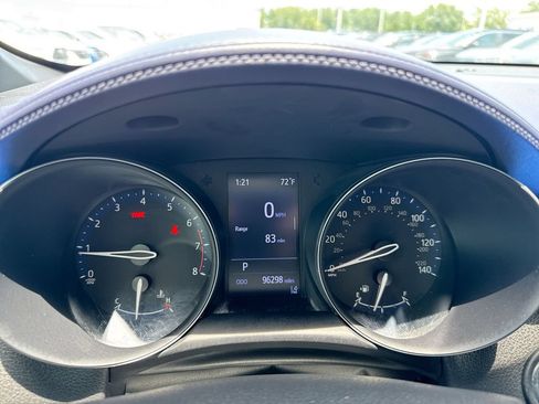 Used 2020 Toyota C-HR XLE FWD image 12