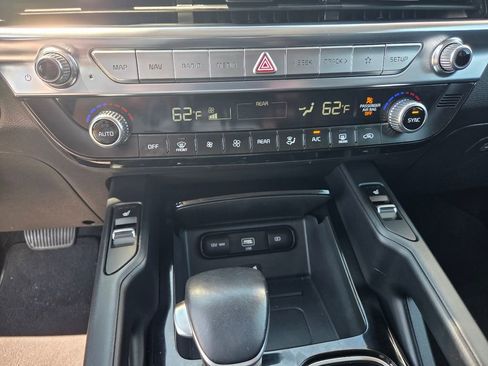 Used 2022 Kia Telluride S AWD/4WD image 21