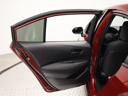 Used 2025 Toyota Corolla LE FWD image 21