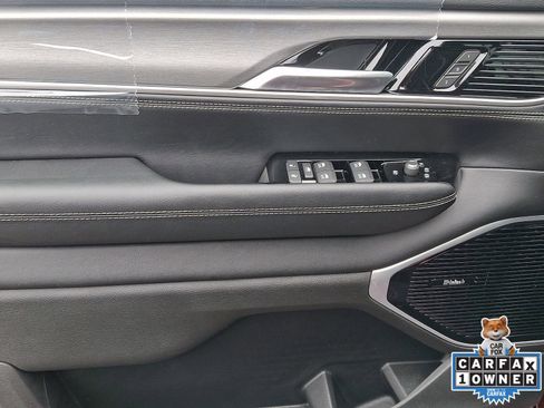 New 2026 Jeep Grand Wagoneer L Limited AWD/4WD image 8