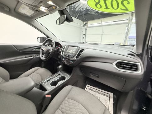Used 2018 Chevrolet Equinox LT image 24