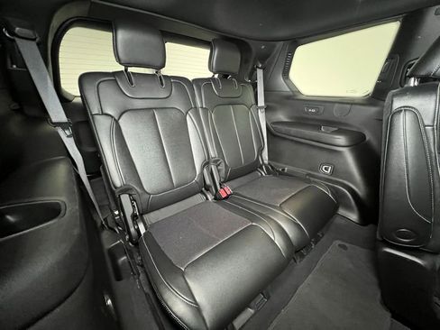 Used 2024 Jeep Grand Cherokee L Limited w/ Luxury Tech Group II image 9