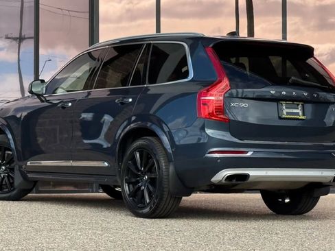 Used 2018 Volvo XC90 T6 Inscription w/ Convenience Package image 4