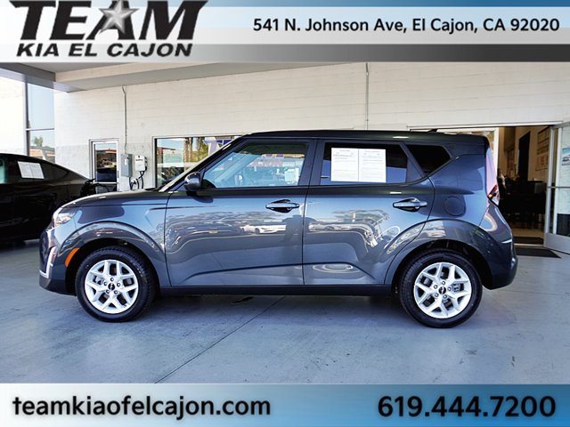 Certified 2025 Kia Soul LX w/ LX Technology Package FWD image 6