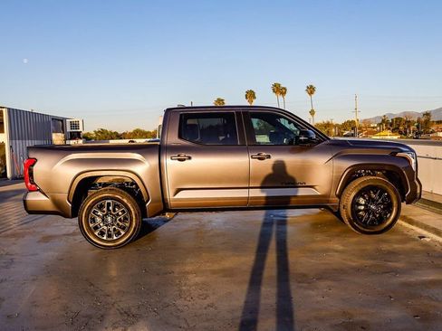 Used 2025 Toyota Tundra Limited AWD/4WD image 13