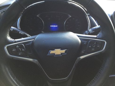 Used 2018 Chevrolet Malibu LT image 14