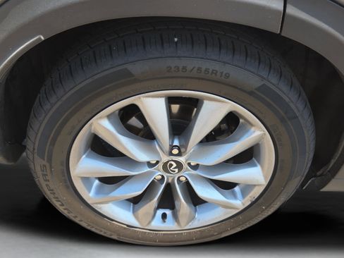 Used 2019 INFINITI QX50 Luxe image 32