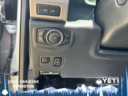 Used 2017 Ford F250 Platinum w/ Platinum Ultimate Package AWD/4WD image 28