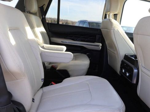 Used 2019 Ford Expedition Platinum image 15