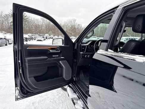 Used 2022 GMC Sierra 1500 Denali w/ Technology Package AWD/4WD image 22