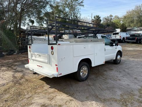 Used 2006 Ford F350 2WD Regular Cab DRW Super Duty image 5