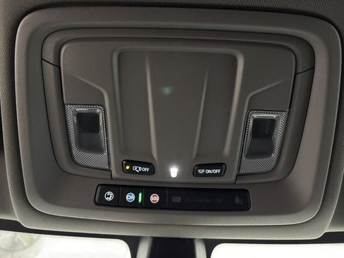 Used 2020 Chevrolet Silverado 1500 RST image 24