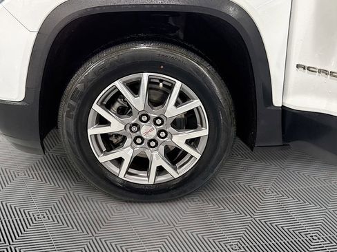 Used 2021 GMC Acadia SLT w/ Technology Package image 22